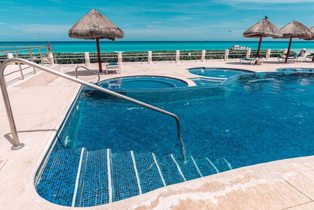 Villas Marlin 108, A Pie De Playa, Albercas, Jacuzi, Ubicacion Inmejorable Cancún Esterno foto